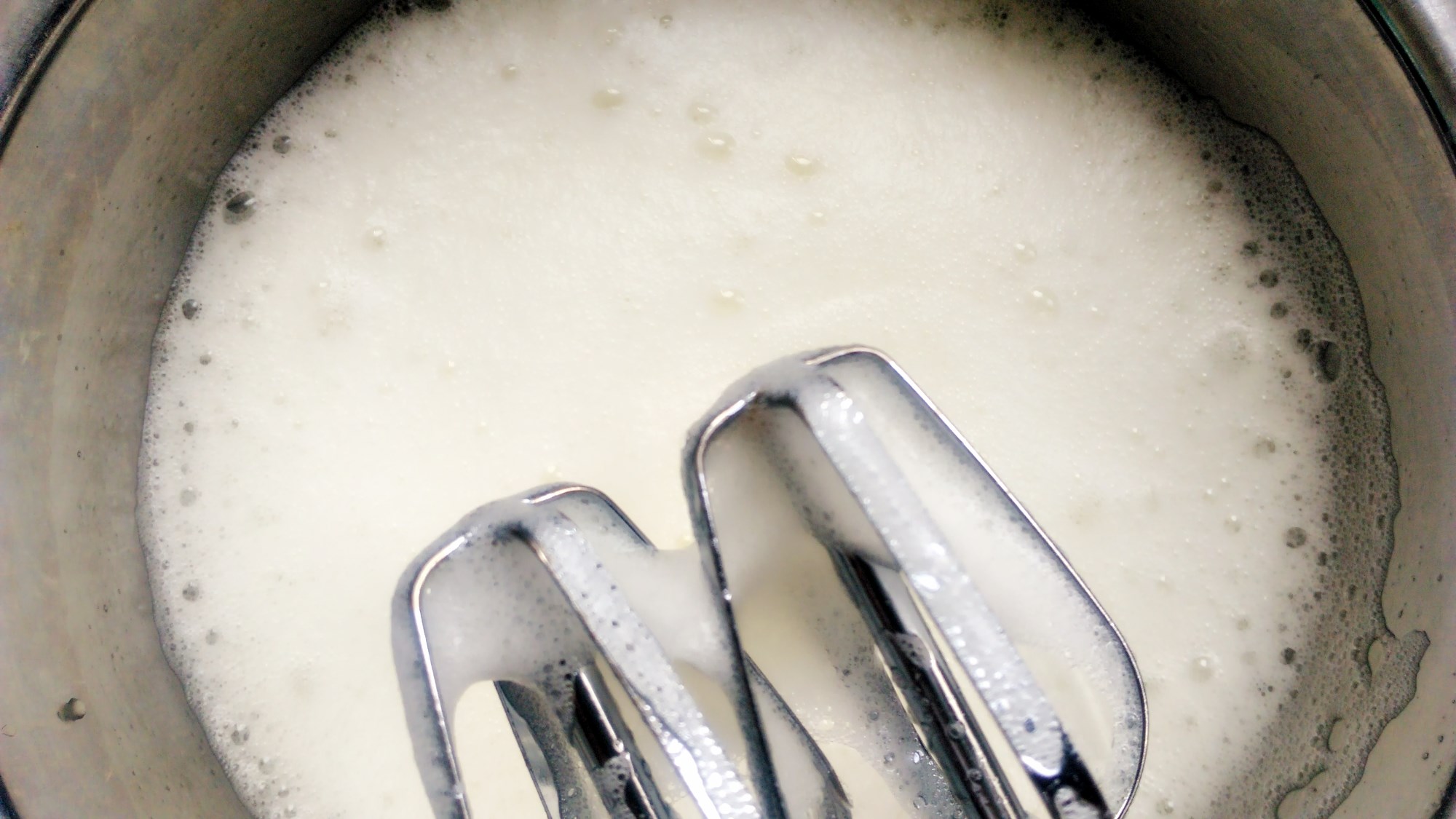 戚风蛋糕可以用电饭锅做吗,电饭锅蛋糕教程失败怎么回事