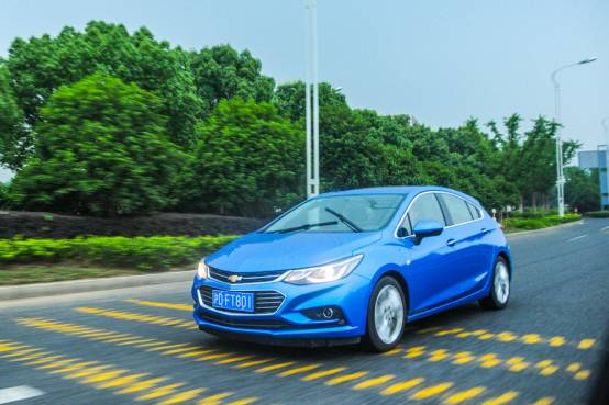 科鲁兹和思域比赛,23款科鲁兹和思域