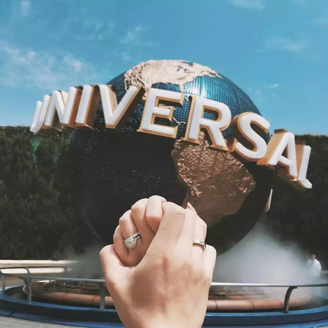 他的朋友圈里都是她,你的朋友圈全是她的照片