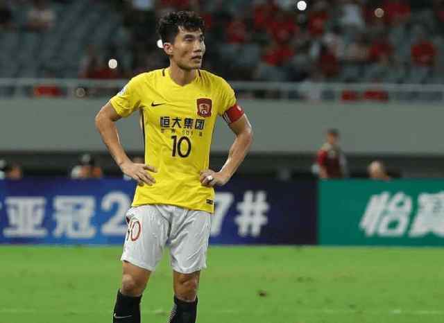 广州恒大击败巴萨,恒大挖地基