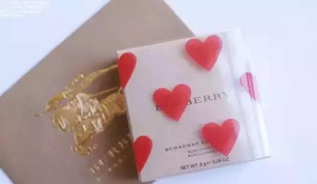 收到老公的礼物我哭了,老公第一次给我买的礼物