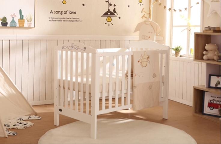 有趣的婴儿床,宝宝婴儿摇篮床