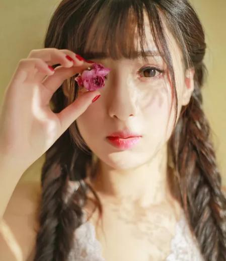 眼窝凹陷要怎么才能好看,眼睛一到下午上眼窝凹陷咋回事