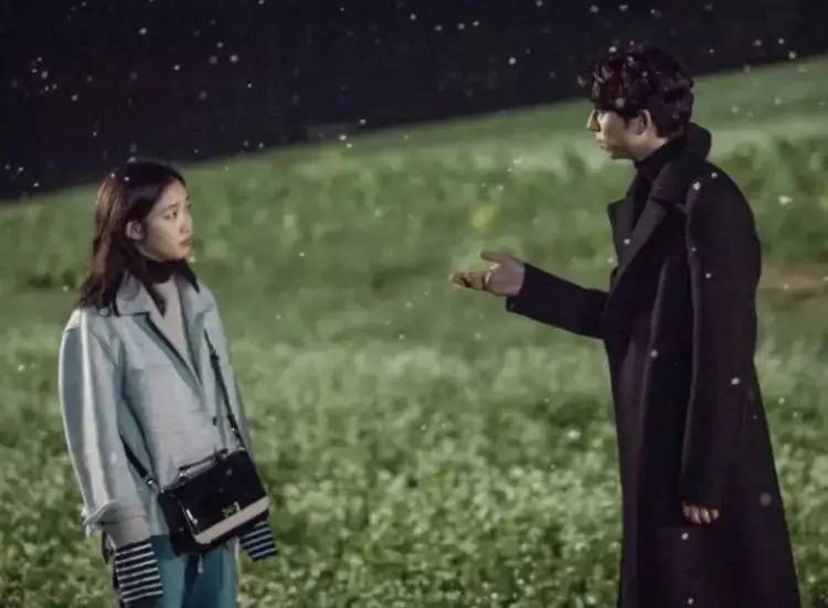 杨幂同款亮晶晶包包,杨幂最新同款包