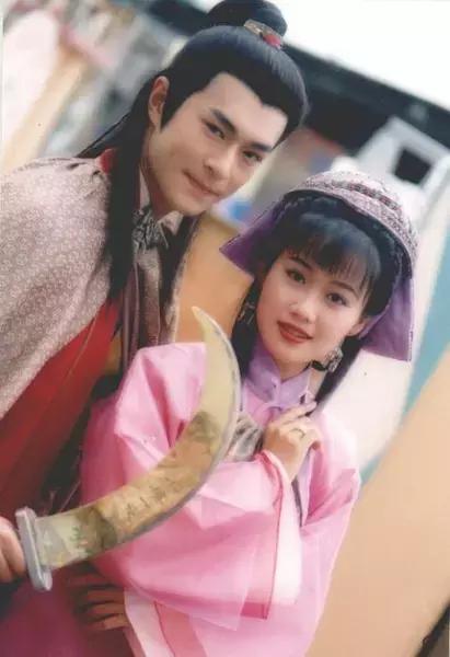 圆月弯刀渣男,圆月弯刀颜值