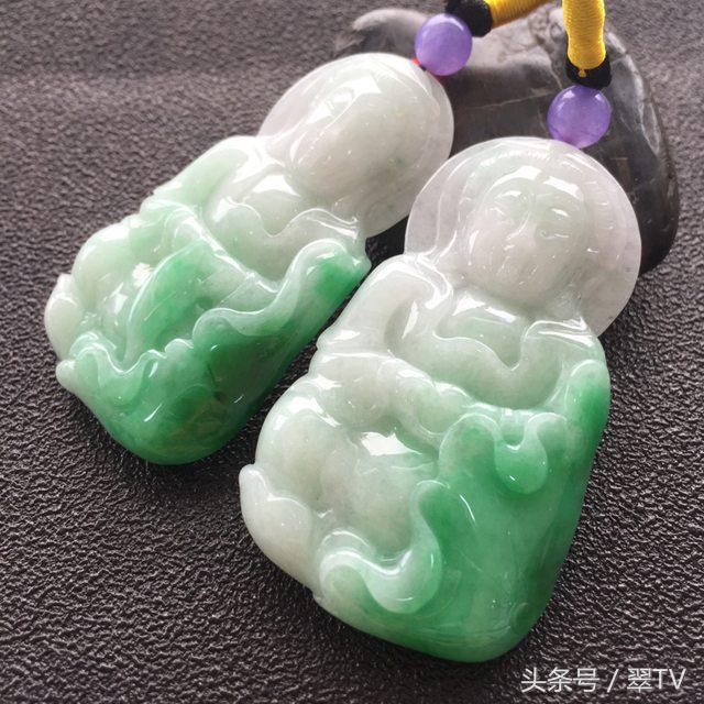 都说赌石的水头最难懂，翠TV教你如何看翡翠的水头
