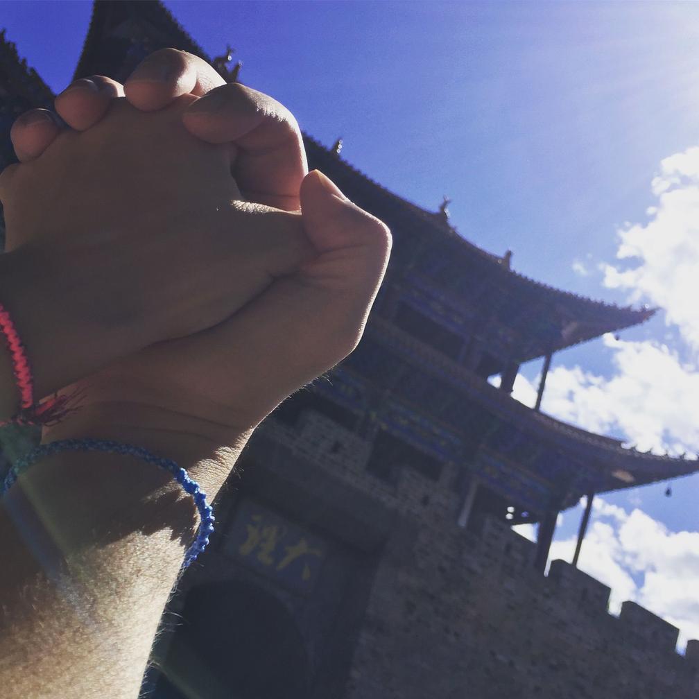 我很孤独和我爱你的英文,我很孤独寂寞英文怎么讲