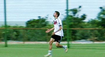 二娃穆勒搞笑视频,托马斯二娃搞笑视频