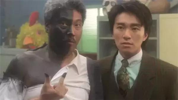 他们曾经是周星驰老爸，各个都是影坛大咖，现已去世大半