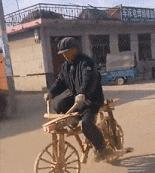 姑娘也是心大，用来洗下面的东西也要喝