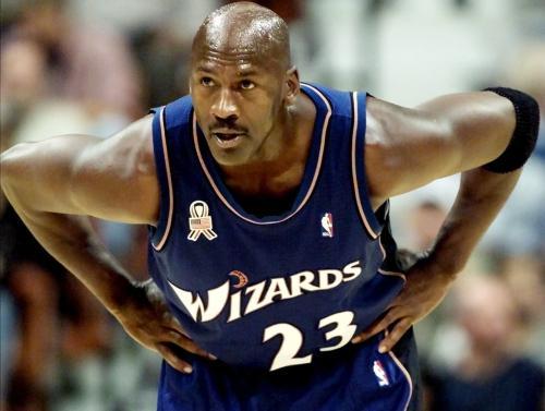 乔丹惊天一投,乔丹超级滞空绝杀