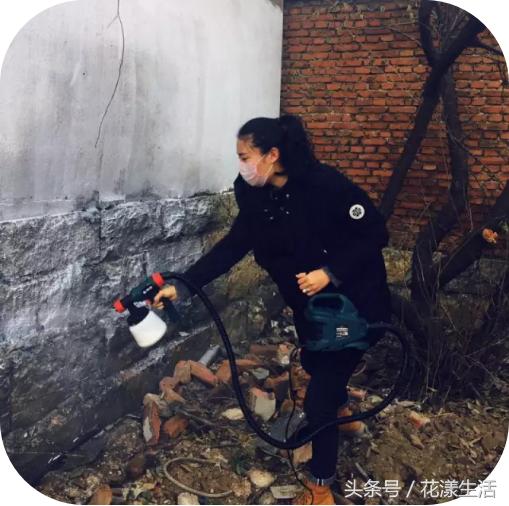 她把2000平方的屋子改造成花园,夫妻花3万改造荒废20年的农村老屋