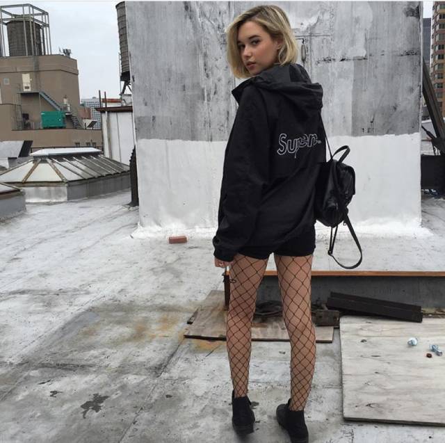 够拽丨Supreme抢货机器人，让这些哥们赚了一个亿