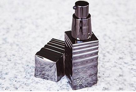 盛世美颜冻龄女神关之琳,关之琳怎么抗衰的