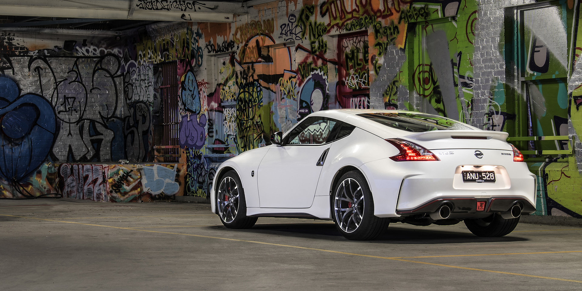 日产370z容易飘,日产370z巅峰极速超燃