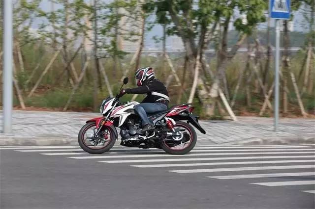 力帆kpr150和豪爵df150哪个好,豪爵df150适合年轻人吗