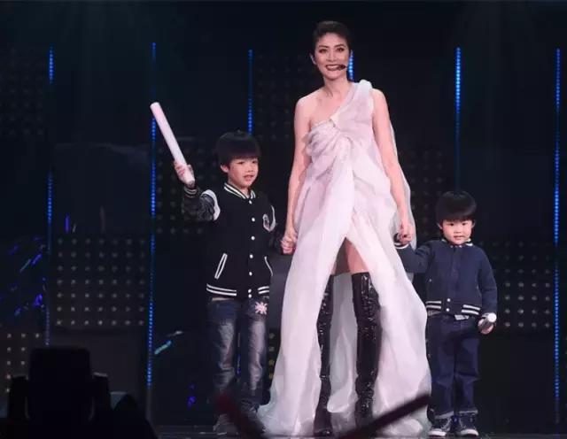 嗯哼小海绵视频,嗯哼模仿海绵宝宝