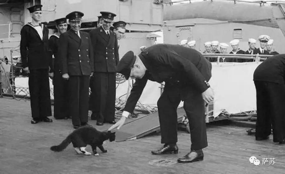 召*女妓**上船,喝纳尔逊的血,这就是英国皇家海军的“光荣”传统?