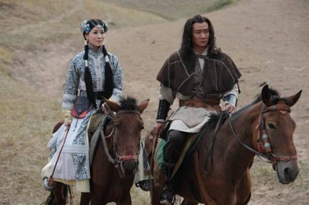 成吉思汗死后他的妃子怎么处理,成吉思汗几个女人去世