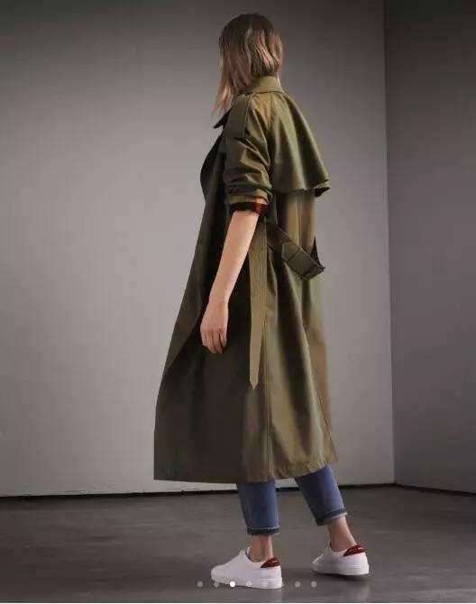 风衣巴宝莉12000,巴宝莉风衣回归现实