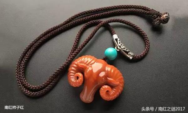 属猪的适合佩戴什么属相的朱砂,属猪的戴什么颜色最旺