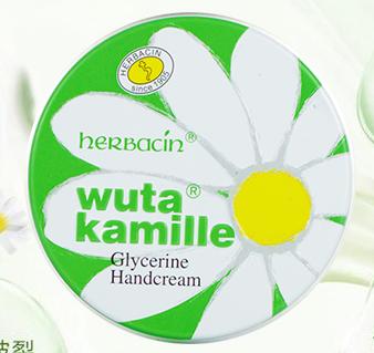 干得像枯树枝的手谁要牵啊？让护手霜拯救你吧