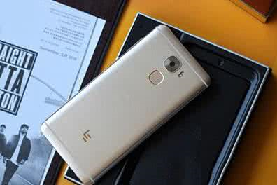 有仇必报，360“逼疯”酷派！相同售价，更高配置！