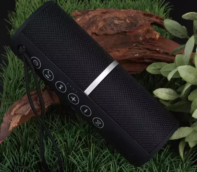 户外便携式蓝牙音箱评测,随身便携式蓝牙音箱