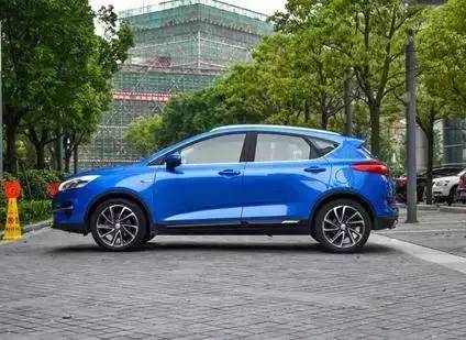 吉利帝豪gs土豪金系列,吉利帝豪gs2019款实测油耗多少