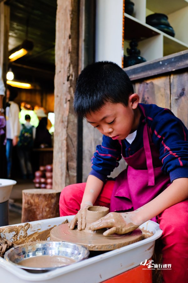历史底蕴与现代繁华在此交融,历史与现代并存的城市
