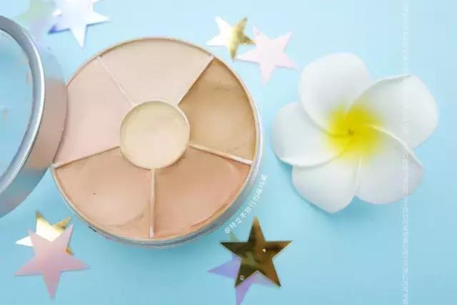 化妆很重要后期p图很重要,化妆和p图总要会一招