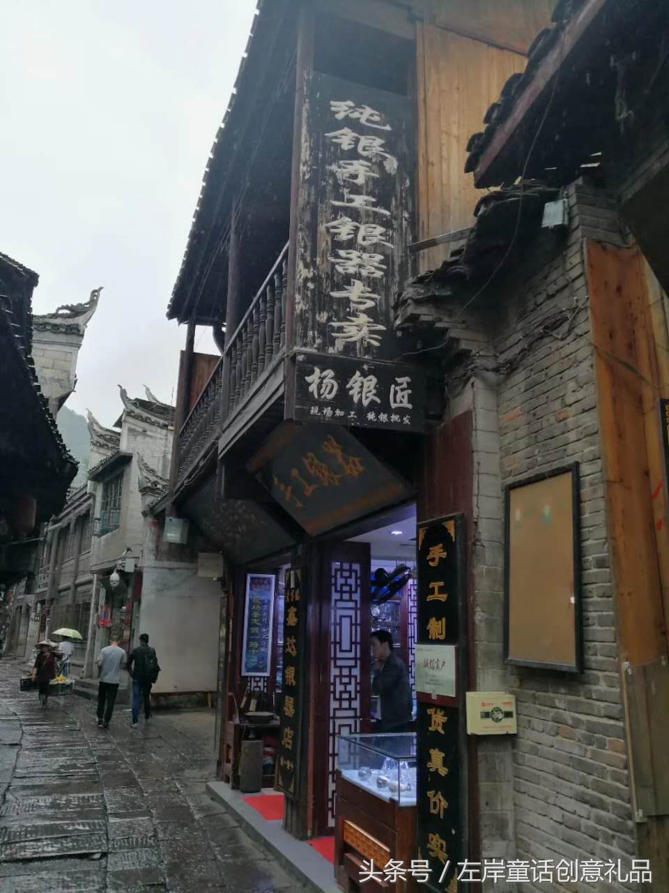 梦幻沱江在哪里,梦幻沱江大型民俗歌舞晚会