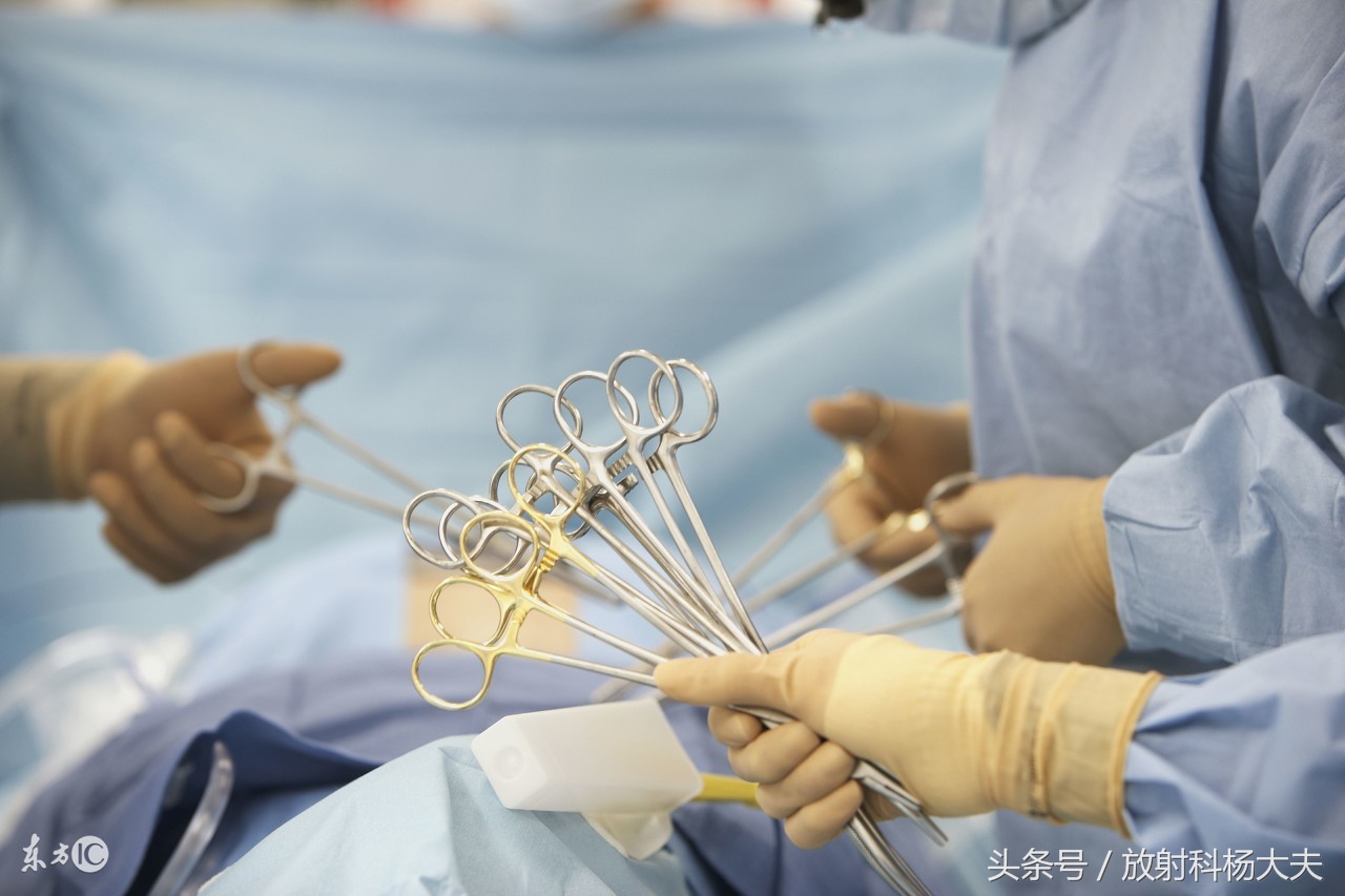 外科医生腰痛，自己诊断为结石，三天后做CT，却是肾梗死