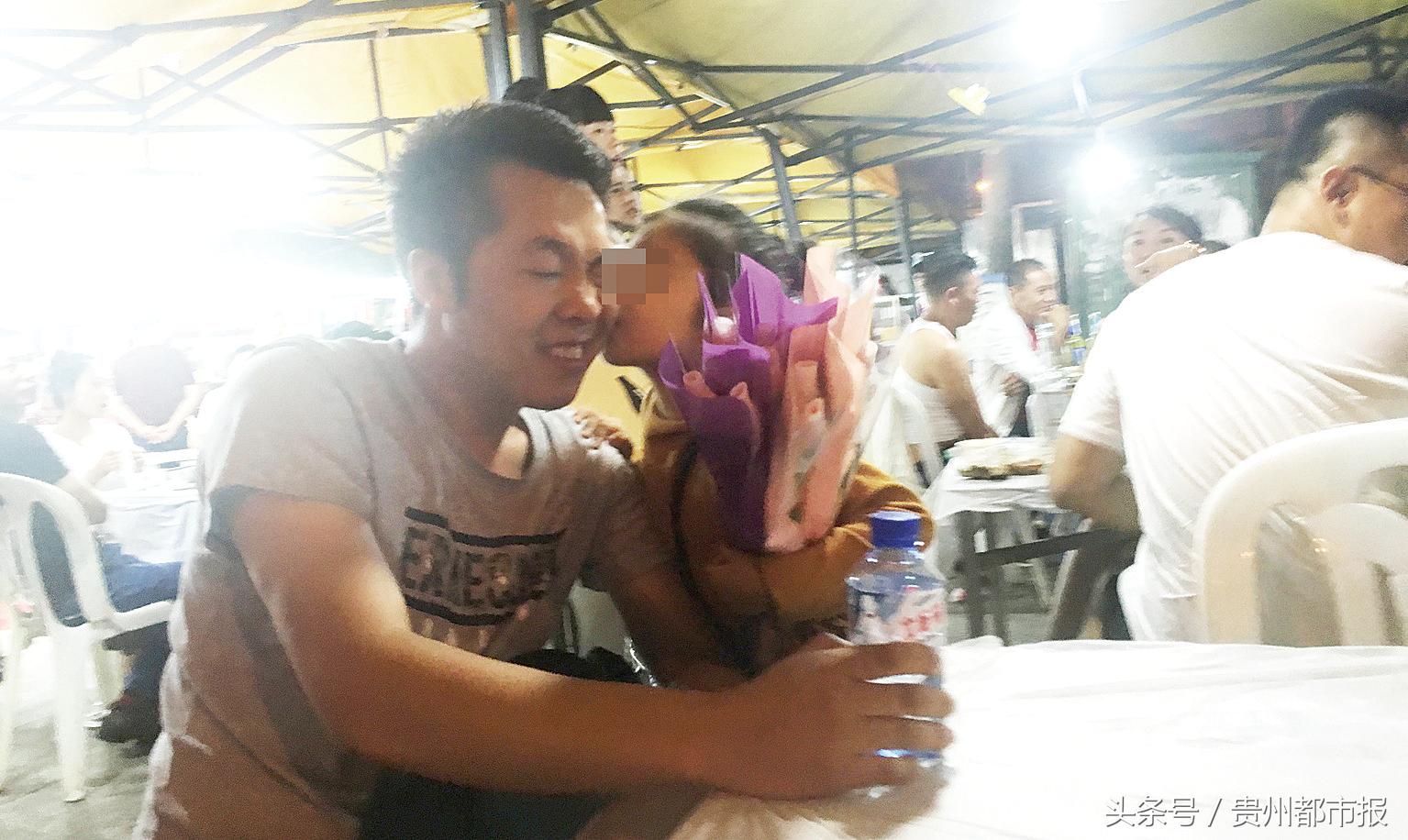 小姑娘强吻你一口，然后缠着你！招架不住，你中招了吗？