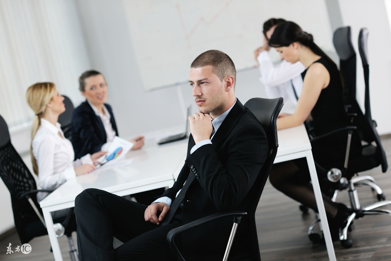 喜欢领导的女人心理,喜欢领导或上司怎么办