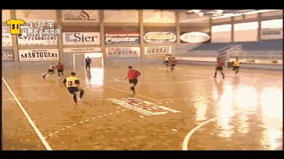 如何踢好中后卫五人制,五人制防守反击怎么踢