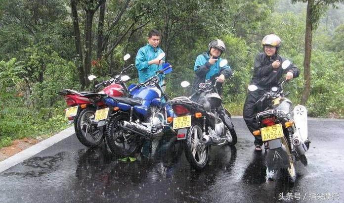 摩托车为什么在雨天易熄火,125摩托车一加油就熄火是怎么回事