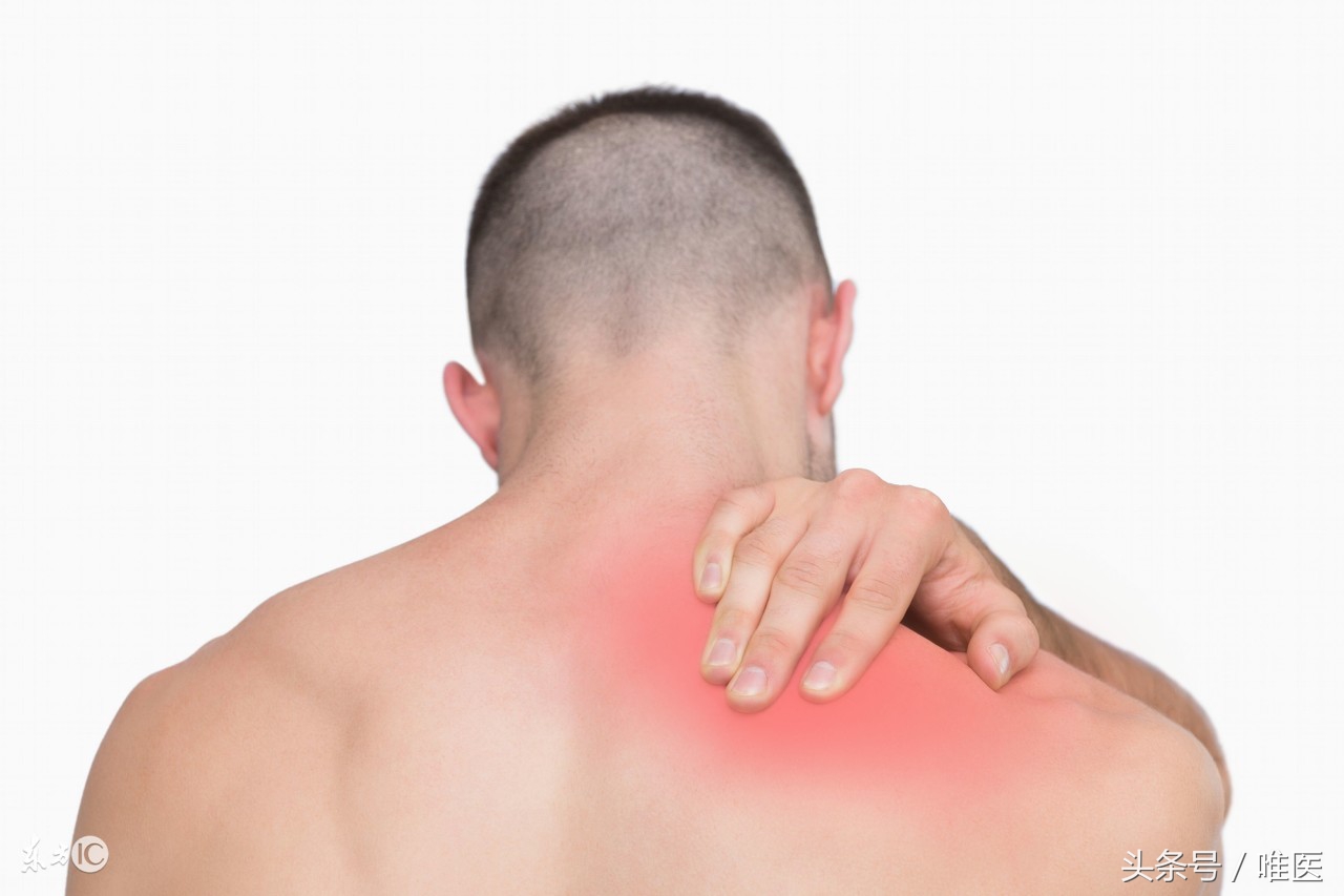肩关节疼痛可能是肩周炎吗,肩周炎引起的肩关节疼痛怎么办