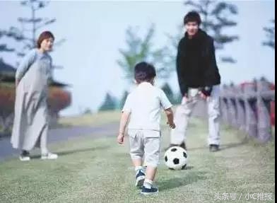 怎么从小培养孩子的足球能力,怎么让孩子更快了解足球的位置
