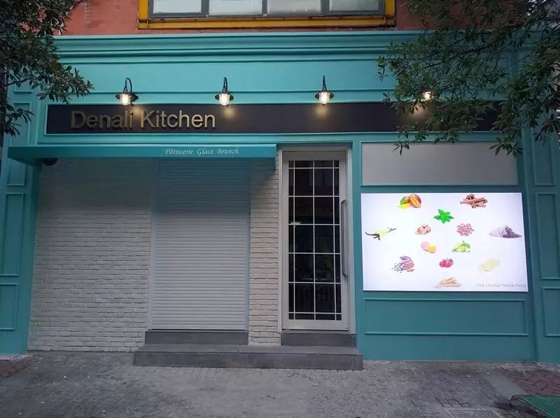 火爆上海的LadyM我们早吃过啦，而且据说南京有比肩它的千层存在