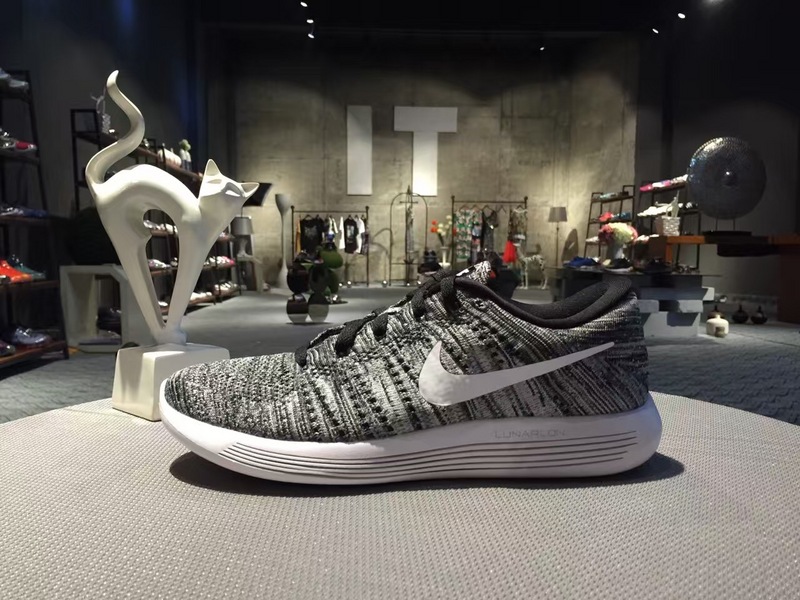 nike登月跑鞋穿搭,nikelegendreact3