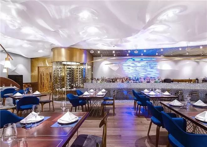 设计师大胆突破传统设计元素,林森设计师