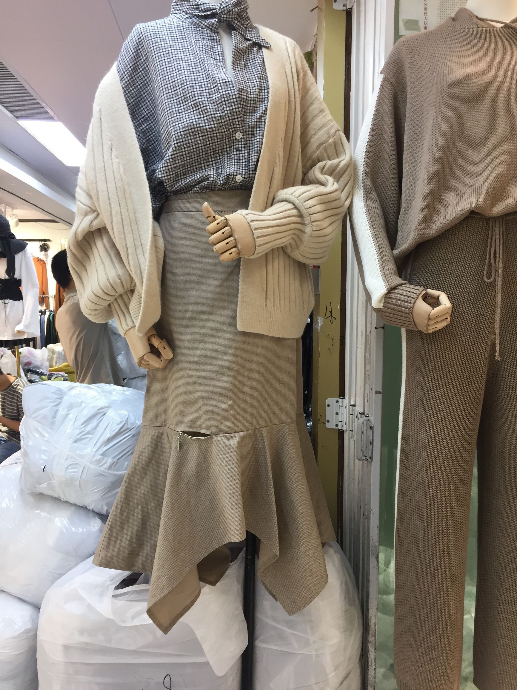 十三行服装批发年底大清仓,十三行服装批发视频