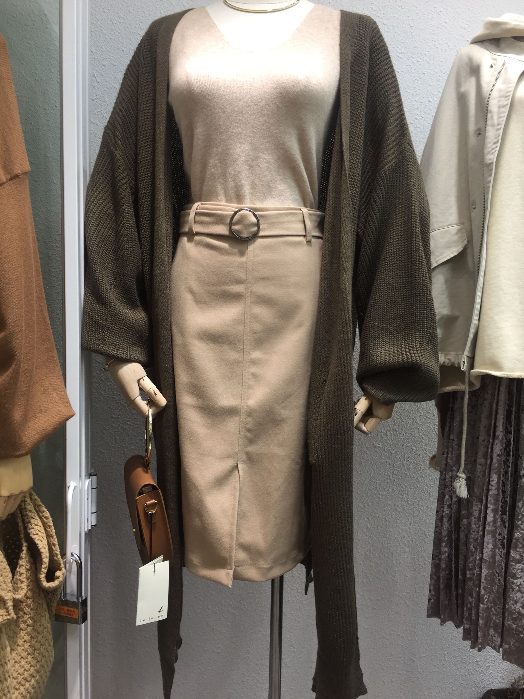 十三行服装批发年底大清仓,十三行服装批发视频