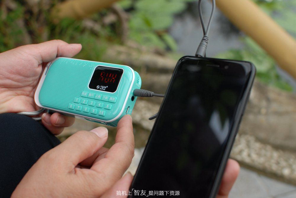 去公园遛弯乐呵怎么少得了它？——不见不散便携插卡音箱LV960体验