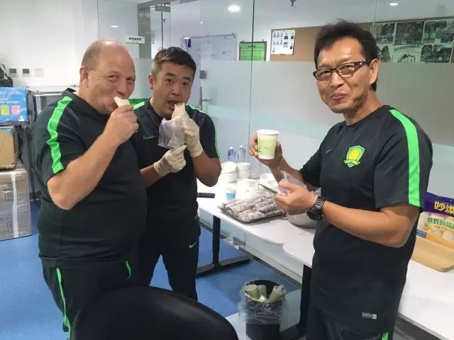 营养升级！德甲级主厨马里奥·莫萨加盟