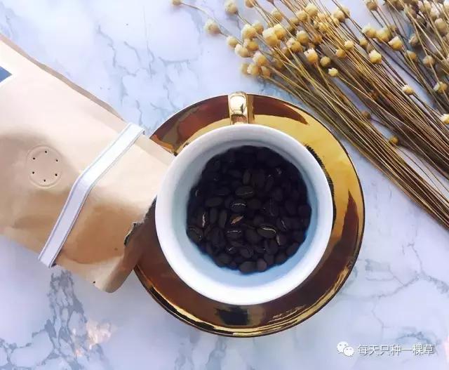 战利品｜助理*妞小**跟我出了一趟差，居然买了这么多！