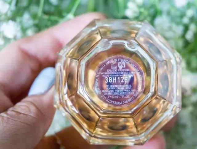 香水会过期吗过期香水的危害,香水会过期吗是什么梗