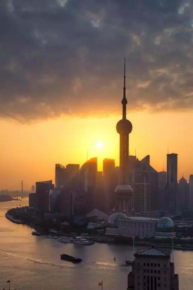 腾龙sp24-70vcf2.8是全画幅,腾龙24-702.8二代