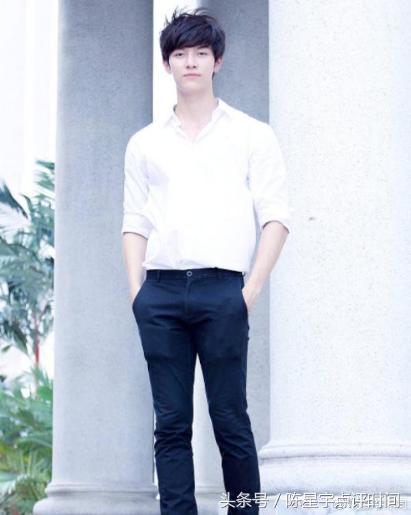 泰国时尚圈新晋宠儿神哥GxxodItthipat轻松驾驭百变造型